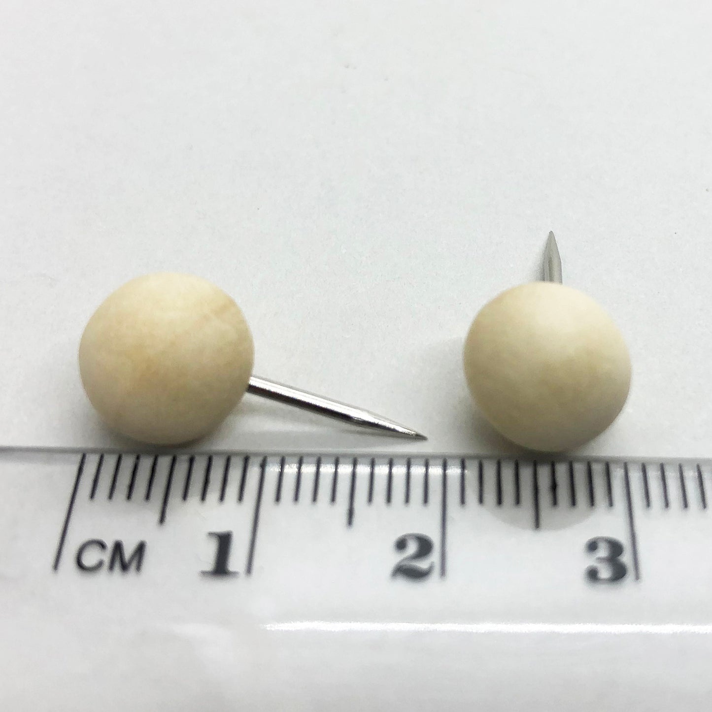 Ball-headed wooden knob with needle, 2 pcs 